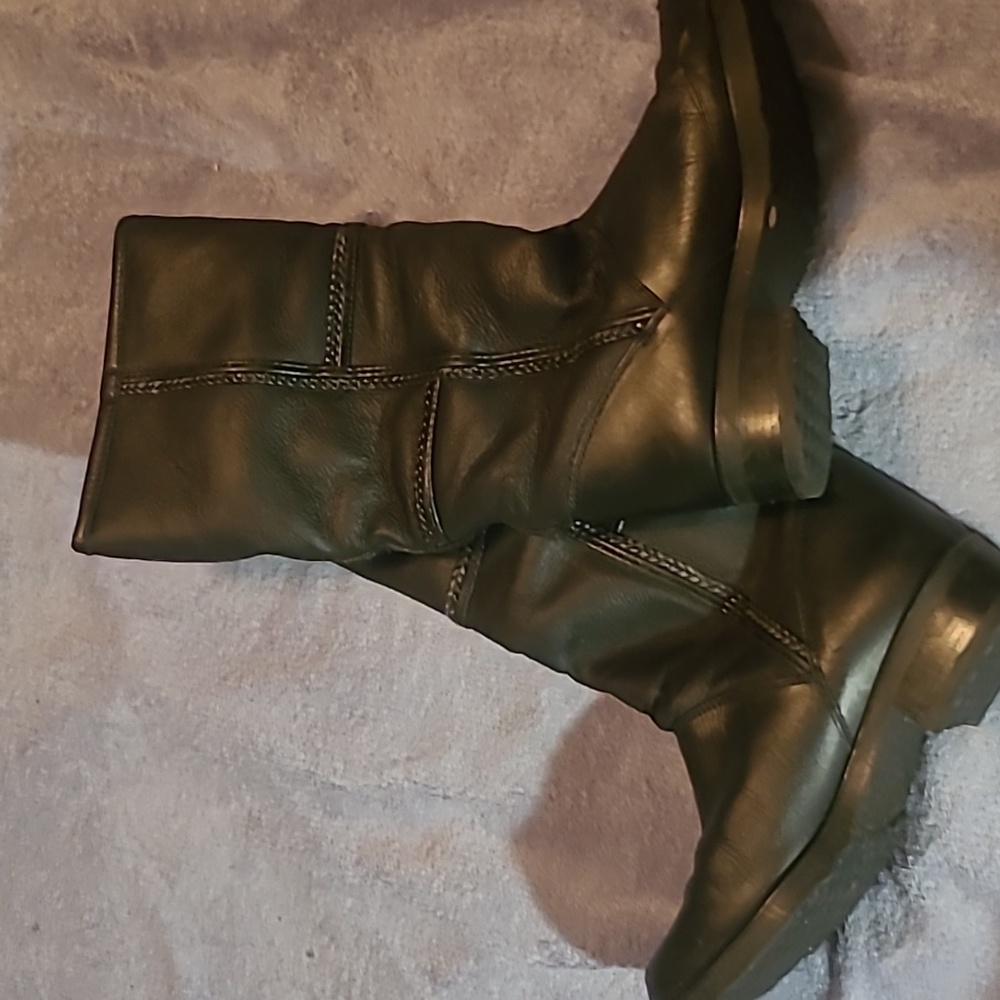Italian leather knee high boots size 39